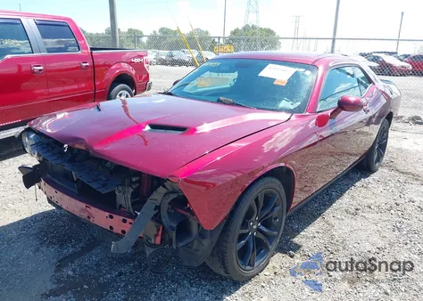2018 Dodge Challenger Sxt z USA, uszkodzony, nr VIN 2C3CDZAG4JH271467